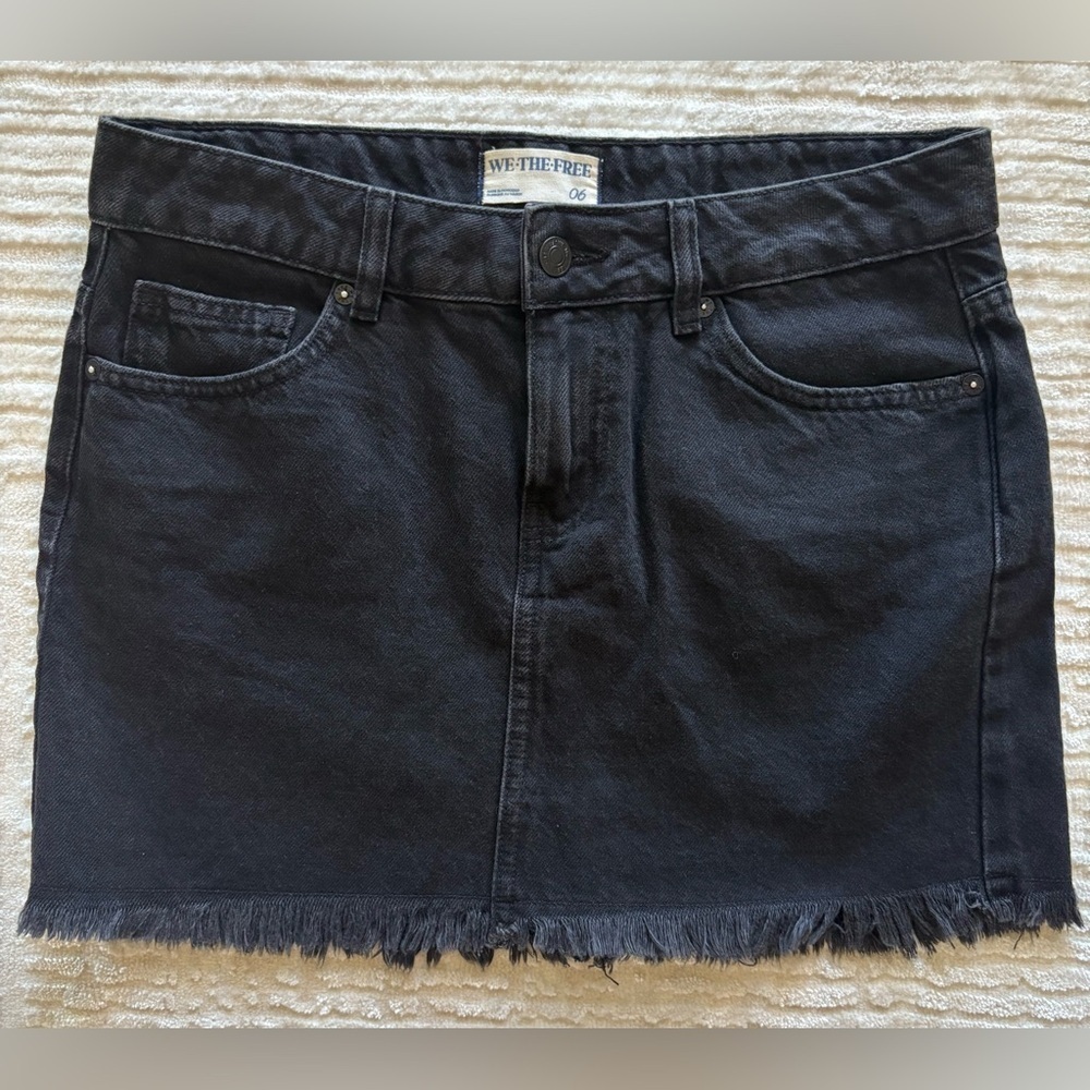 NWOT - We The Free Raw Hem Denim Mini Skirt in Black - Size 6